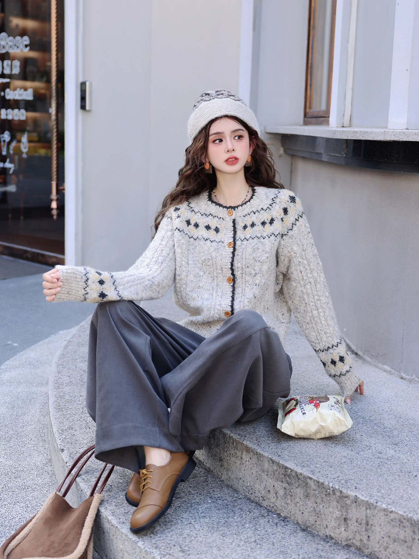 

Мягкий круглый вязаный свитер Chen Jiajie Cloud Ne, женский универсальный трикотаж на одной пуговице, новинка 202, осень-зима