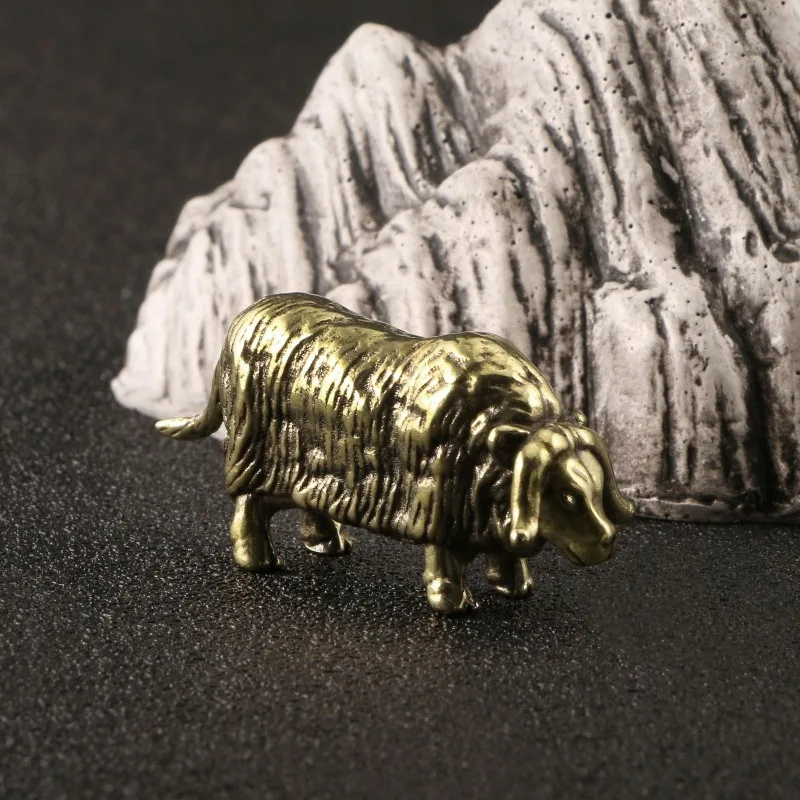 

Миниатюрная фигурка быка из цельной латуни, украшение для чайной церемонии, декор для рабочего стола, китайский зодиакальный бык, изделие ручной работы, украшение для дома, металлическое изделие, уникальный подарок