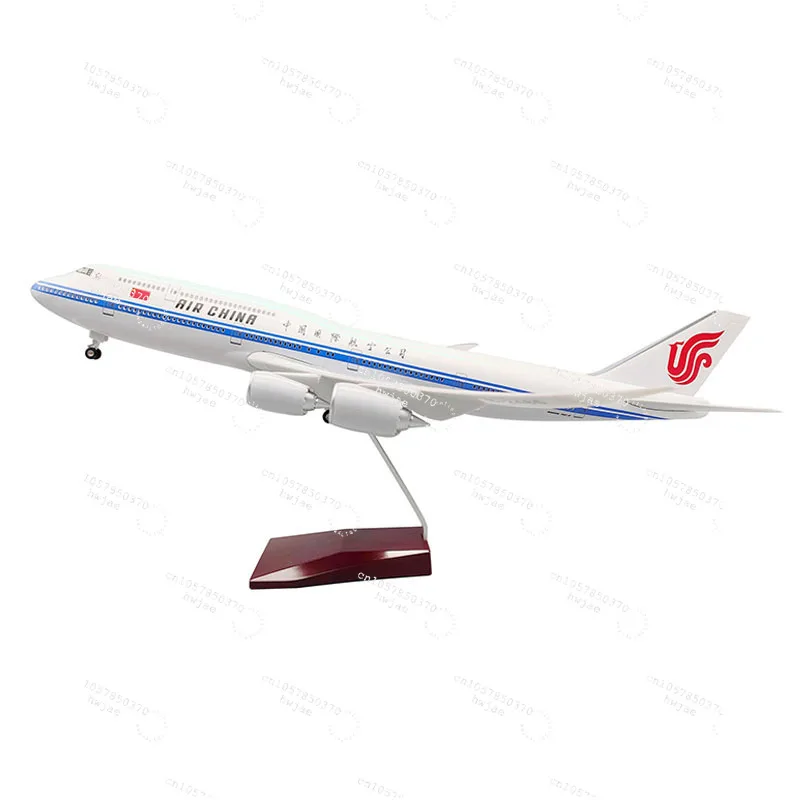 Boeing 747-8 Air China, simulated aircraft model with lighting landing gear, civil aviation passenger aircraft model