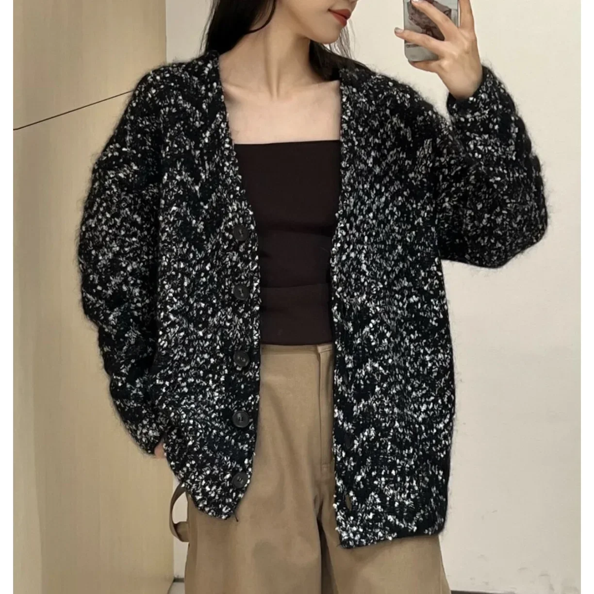 

Women's loose version herringbone texture blended cardigan black autumn and winter new product 011