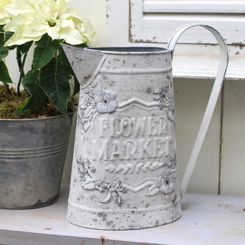 White Retro Water Cans Farmhouse Style Iron Sheet Holder Plant Planting Can Be Placed Pastoral Style Garden Decoration