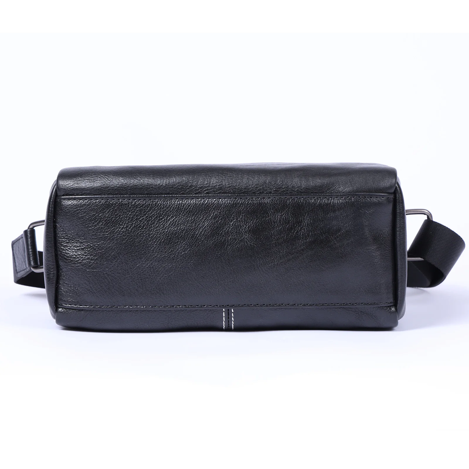 S.WORKER Modische Echtleder-Umhängetasche für Herren, Vollnarbig, Trendige Casual-Crossbody-Tasche, Mini-Umhängetasche für Handy und Schlüssel – Detail 10