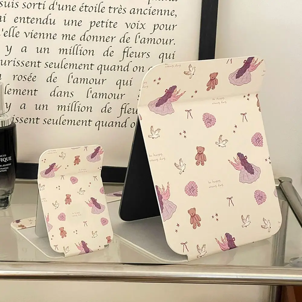 Simpatici mini specchi per il trucco Modello cartone animato Specchio portatile pieghevole Specchio per medicazione di bellezza HD su un solo lato per ragazze studentesse