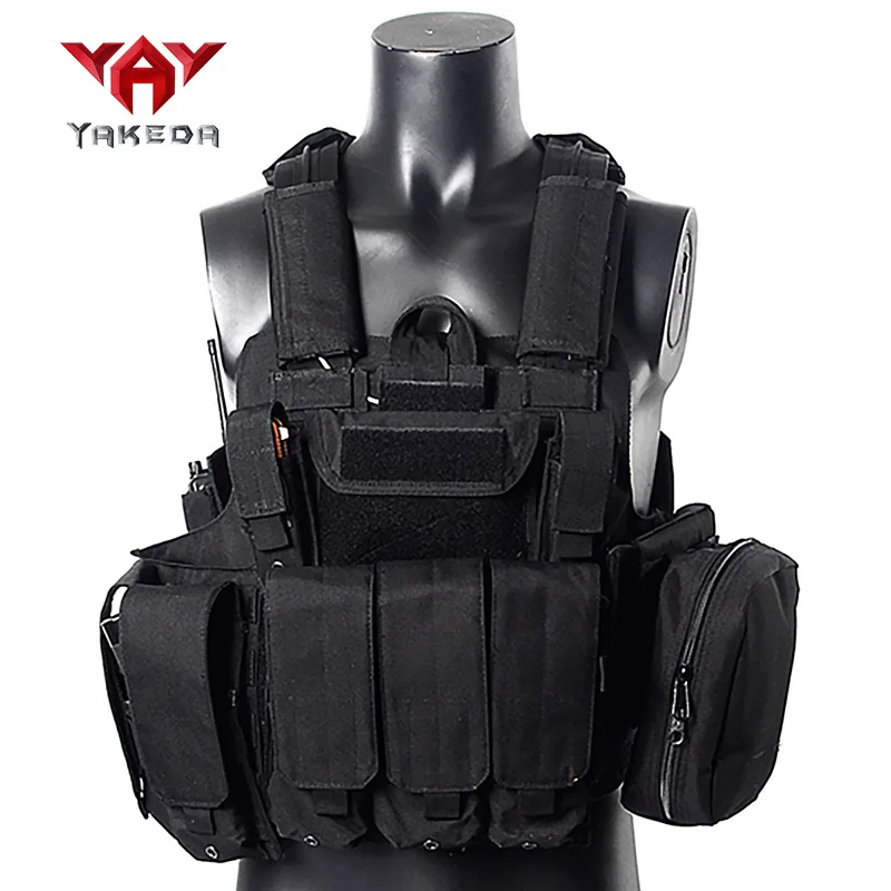 

Multifunctional Camouflage Combat Vest with Eight Piece Set Training Equipment CS Field Steel Wire Tactical Vest