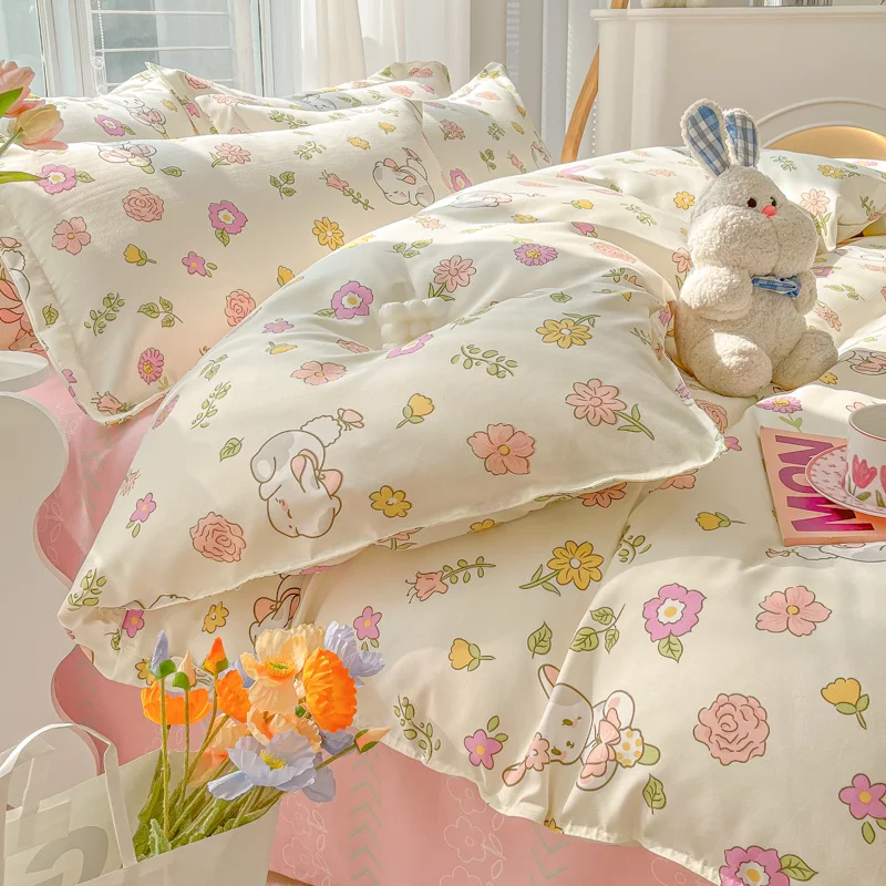 

New Cartoon Foral Print Polyester Bedding Set Full Size Soft Thicken Duvet Cover Set with Flat Sheet Quilt Cover and Pillowcase