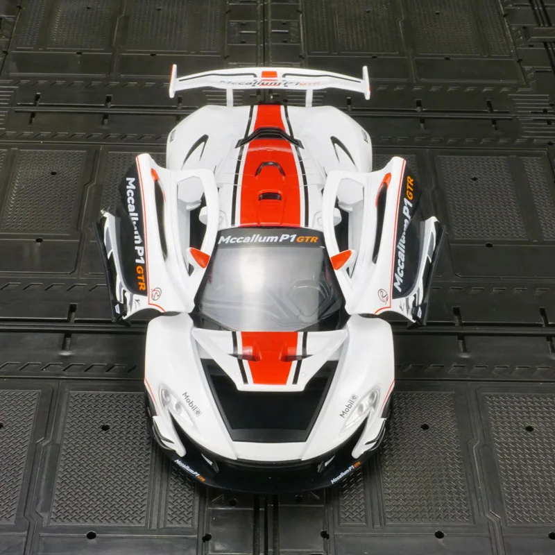 1:22 McLaren P1 GTR versión de pista modelo de coche de aleación puertas acústicas hacia atrás pueden abrir regalos para niños detalles ricos