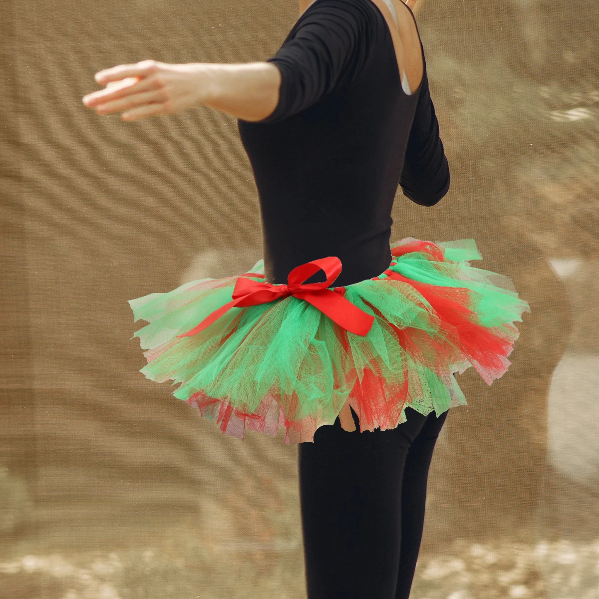 

1Pcs Christmas Net Yarn Gauzy Skirt Half-Body Red Green Breathable Soft Party Performance Skirt Comfortable Dancewear