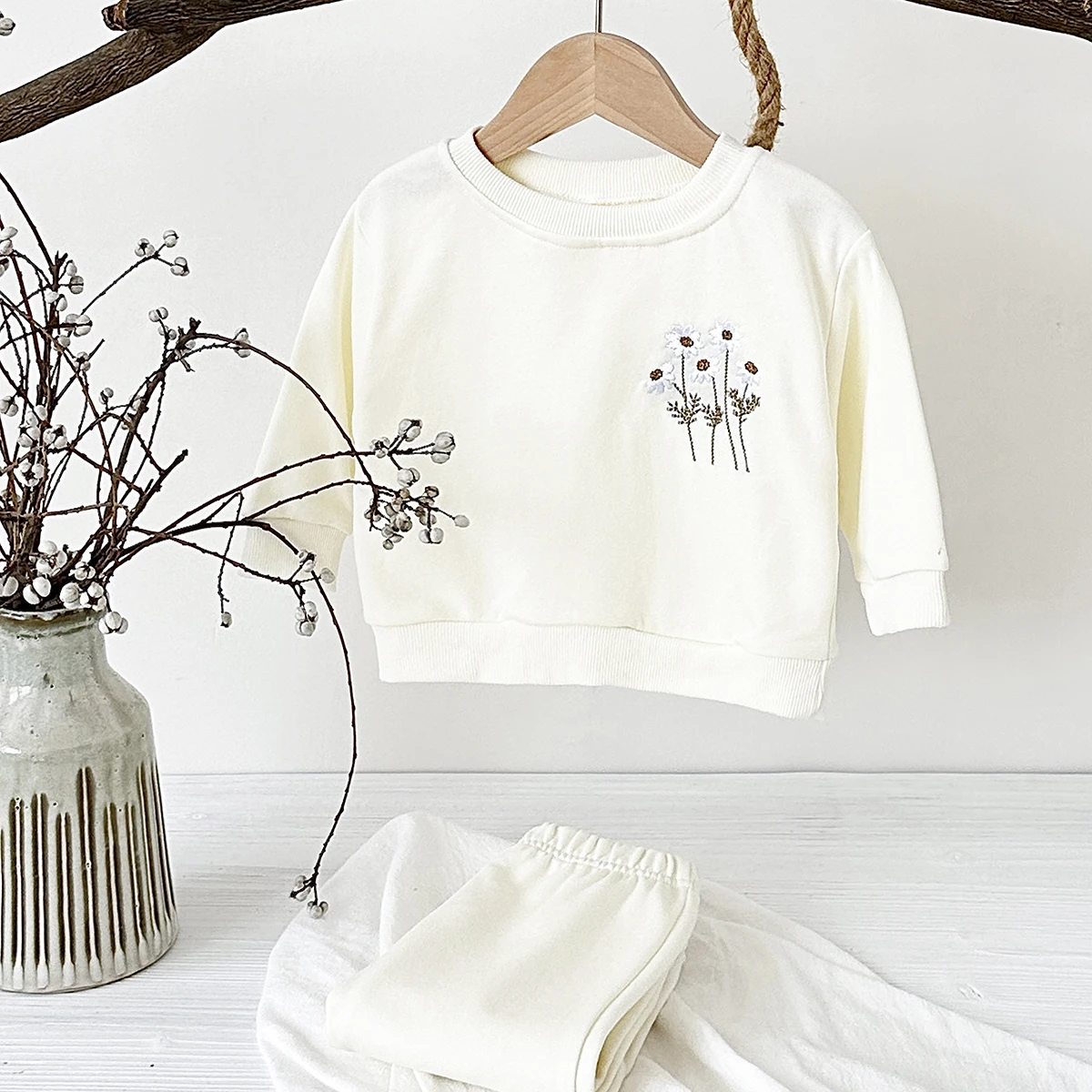 New Boys Girls Infant Baby Clothes Newborn Baby Long Sleeve Sweater Wool Daisy Embroidery Top+Solid Color Pants Kids Clothes