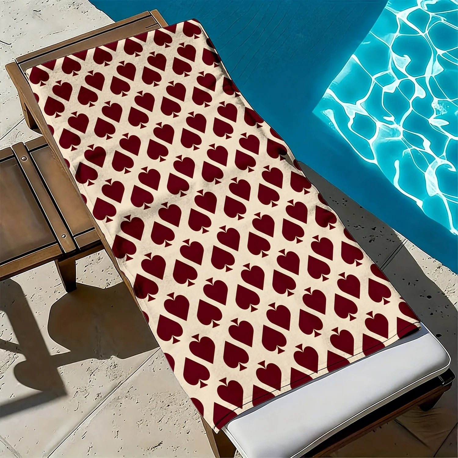 Retro-style red heart pattern print polyester microfiber beach towel is highly absorbent suitable for swimming and beach outings