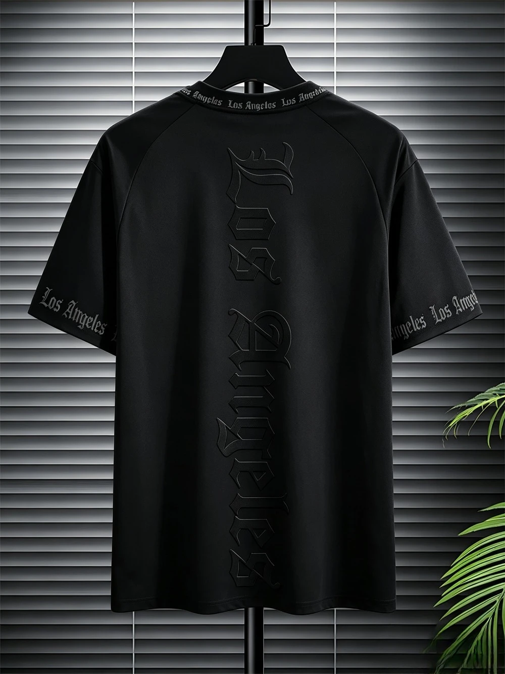 Los Angeles Gothic Lettertype - Summer Goth Clothing recensie en prijs
