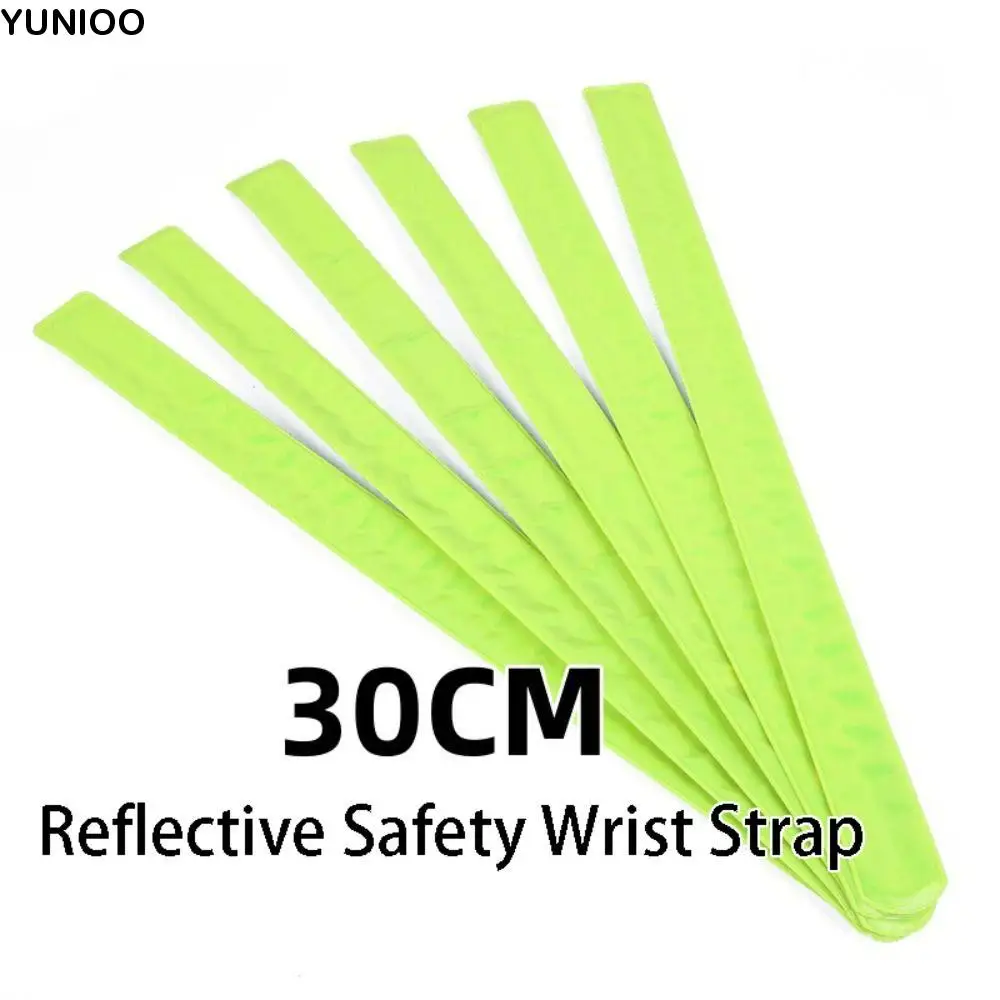 

20Pcs Warning Reflective Safety Wrist Strap 22/30cm Green Reflective Snap Ring Visibility Creative Reflective Slap Bracelet Gift