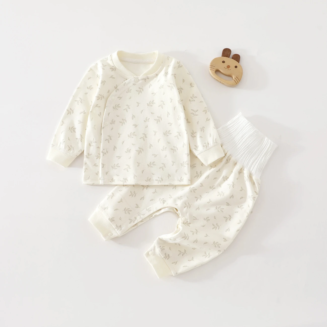 Class A pure cotton seamless baby autumn clothing set with snap buttons, high-waisted pants for all seasons, newborn underwear
