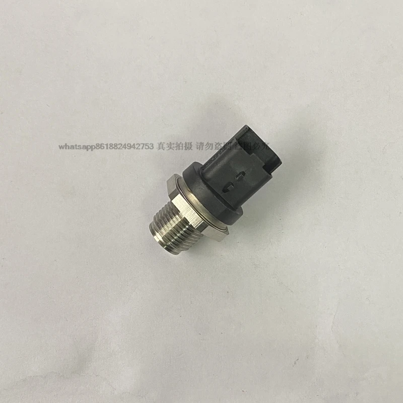 

Fuel High Common Rail Pressure Sensor For PEUGEOT CITROEN 206 Van 8HX 8HZ 206 Hatchback 2A/C 0281002492