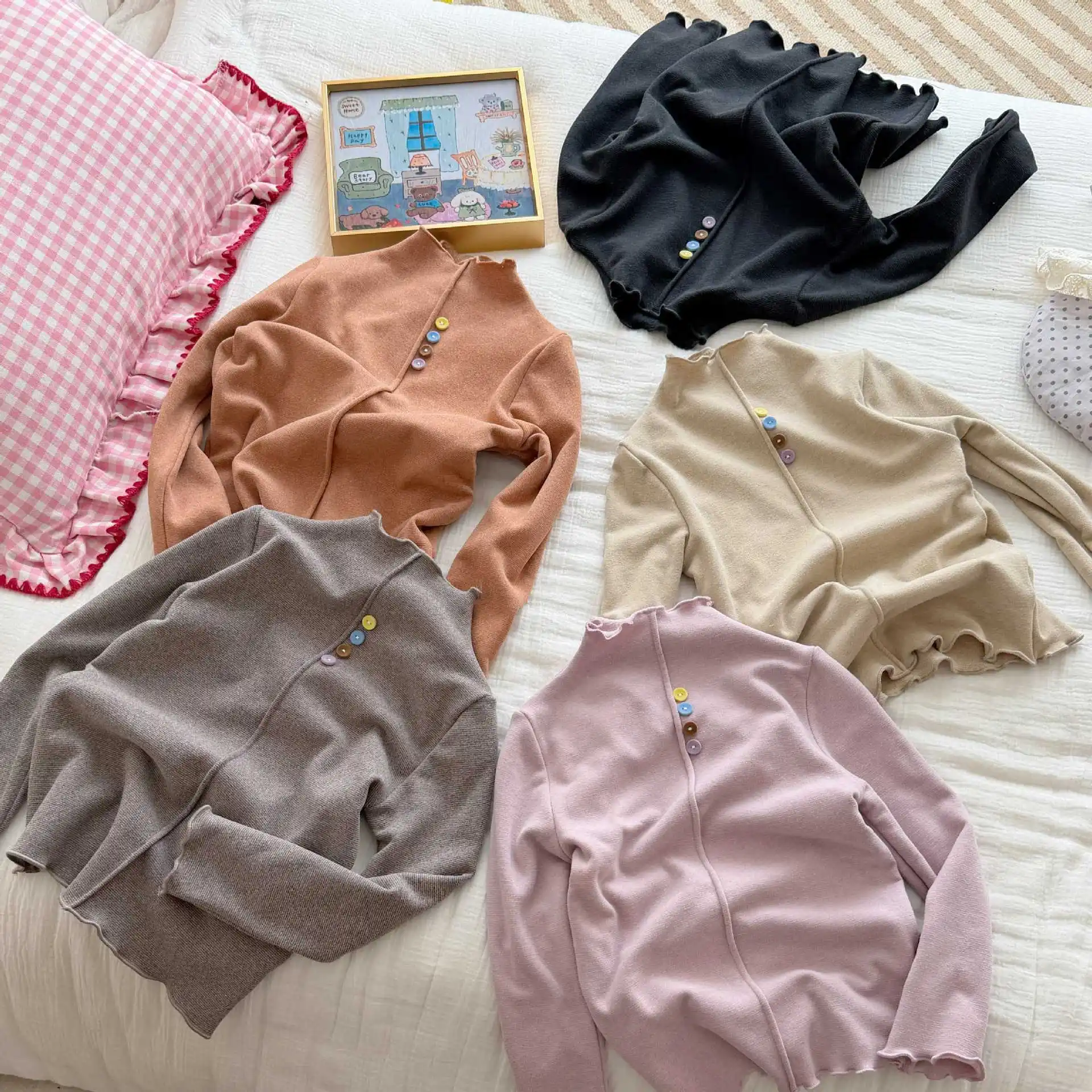 Girls Semi High Neck Base Shirt Winter 2026 New Plush Insulation Skin Friendly Color Buckle Black Fungus Edge Long Sleeved Top