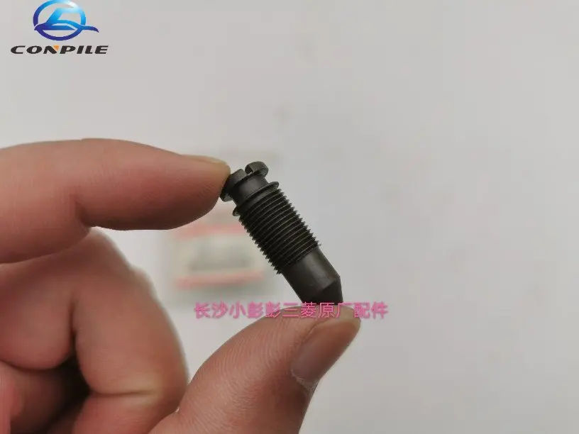 

for Mitsubishi Pajero V31 V33 V43 V73 V75 mechanical throttle idle speed adjustment gap screw