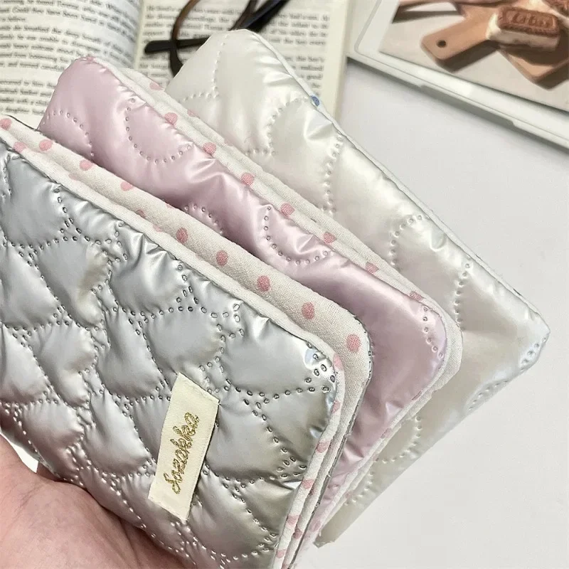 Borse a portafoglio con clip per carta di credito e biglietto ID da donna con fiocco impermeabile a forma di cuore. Simpatico porta passaporto con fiocco coreano per le donne che viaggiano