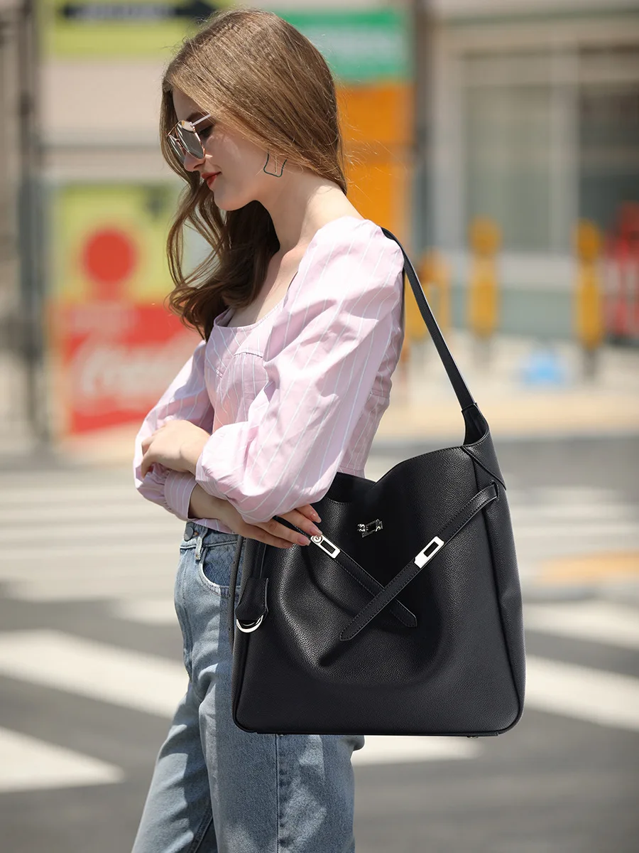 Small niche design bag, new leather handbag, versatile and high-end, large capacity single shoulder tote bag for women