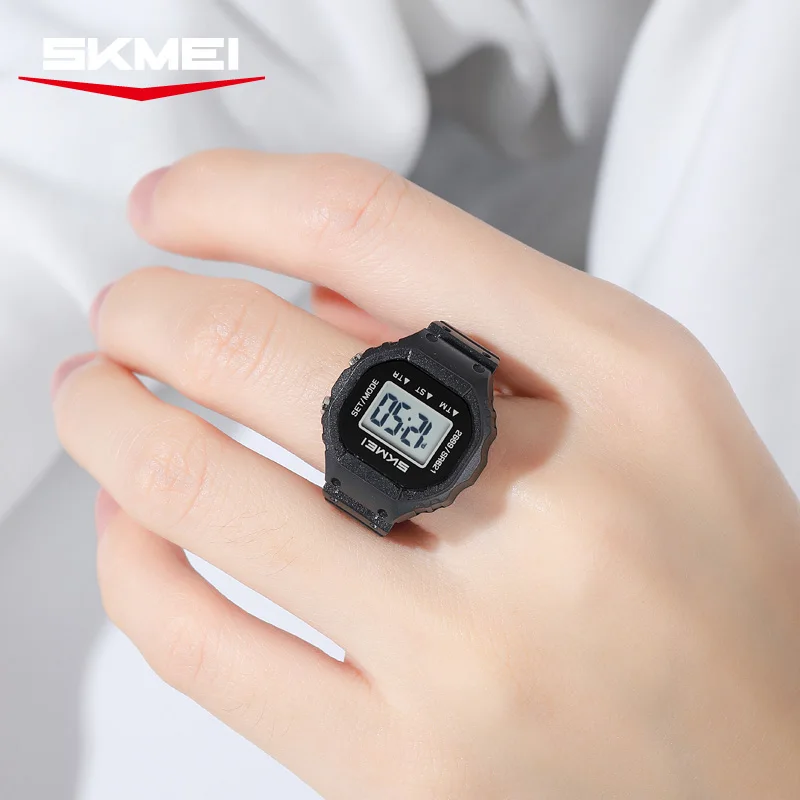 SKMEI 2699 Women Rings Finger Watches Chronograph LED Party Digital Plastic Watches Lady Jewelry Rings Hole Cannot Be Adjusted