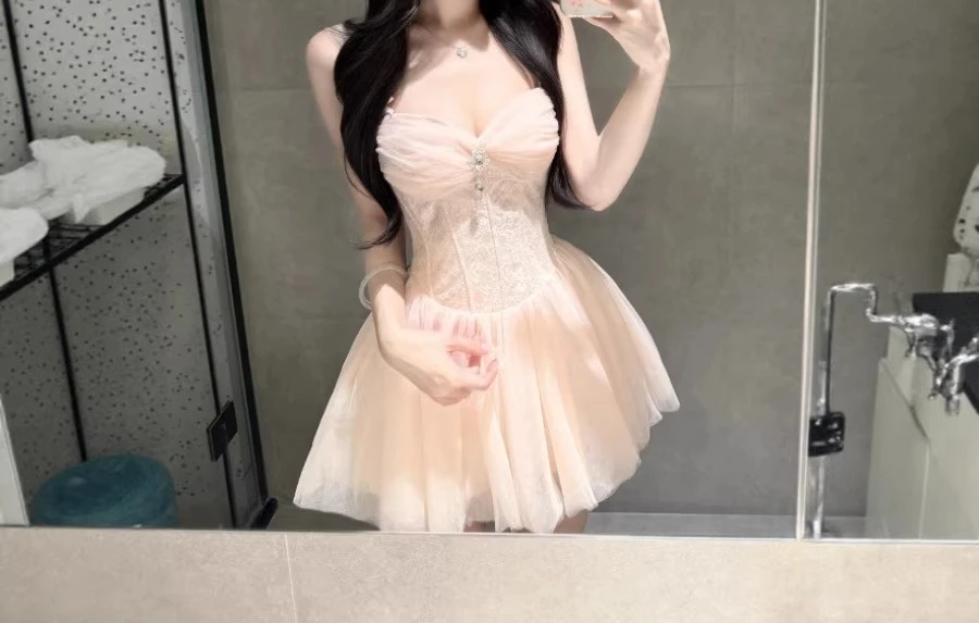

Gentle and Delicate Slim Fitting Camisole Dress New Light Luxury Mesh Slimming Fairy Dress