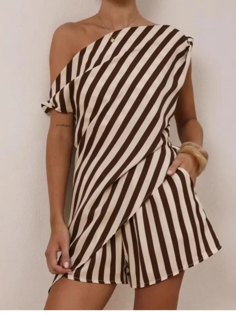 

Summer New Style Print Off-shoulder Casual Top Loose Shorts 2-piece Suit Fashion Elegant Holiday Party Woman 2 Piece Set Outfit
