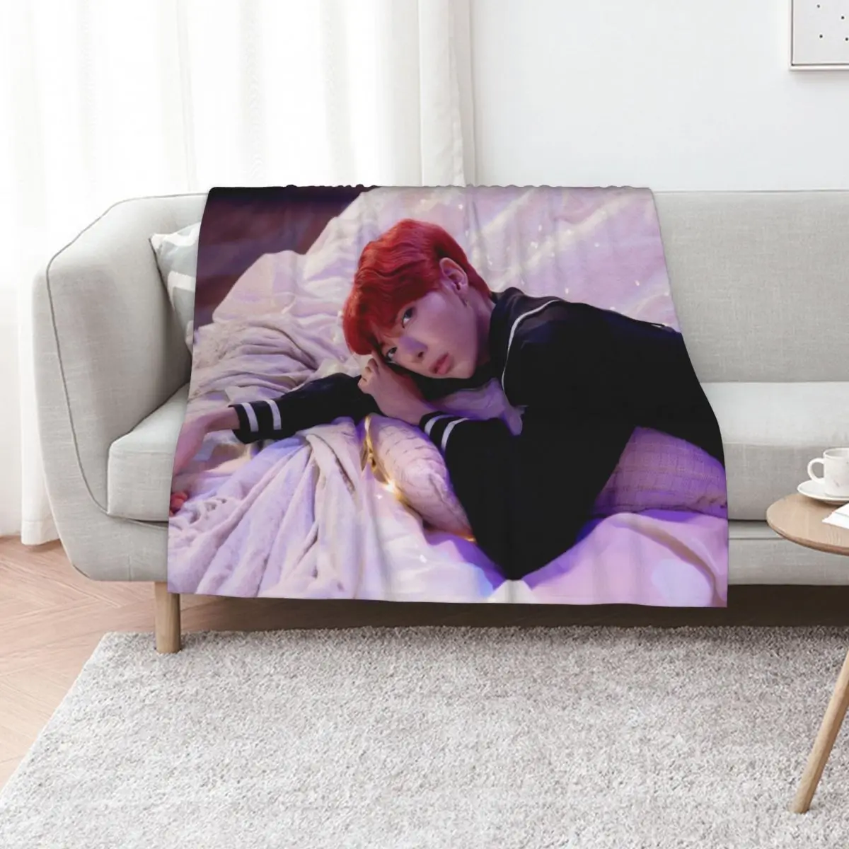 

TXT CAN'T YOU SEE ME TAEHYUN Throw Blanket Furry Beautifuls Bed linens Hairy Blankets