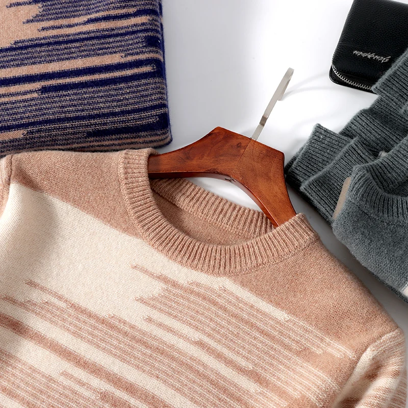 Fall/Winter 2025 New Wool Men's Round Neck Color Matching Thick Pullover Sweater Casual Fashion Bottoming Cashmere Sweater