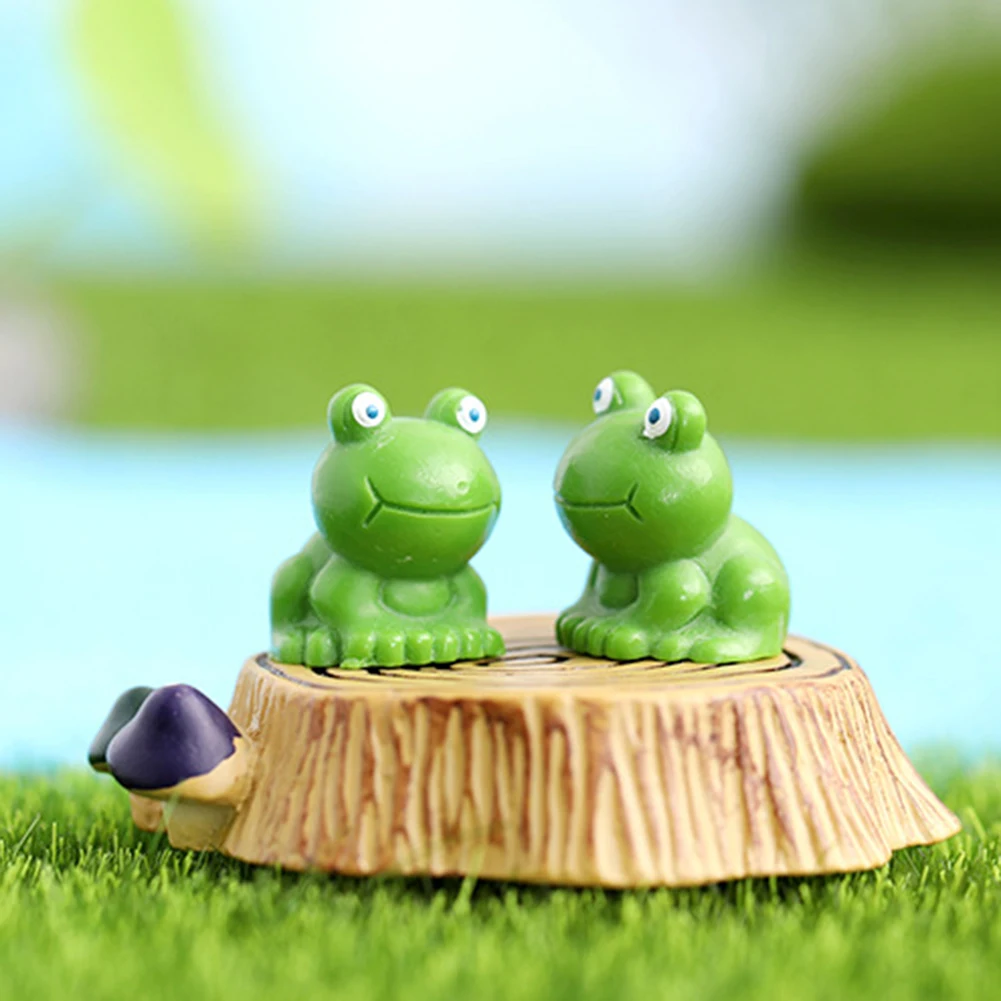 Resin Mini Frogs Green Frog Miniature Figurines Fairy Garden Miniature Moss Landscape DIY Terrarium Crafts Ornament