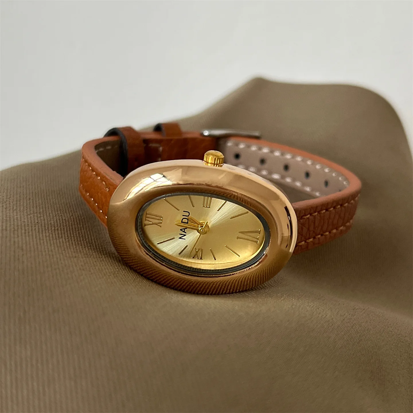 

2026 New Oval Beautiful Ladies Watches for Women Girls Simple Leather Strap Minimalist Quartz Wristwatches Female Dress Clock