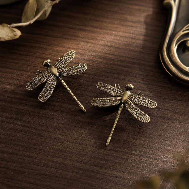 Zinc Alloy Dragonfly Cabinet Pull Handle, Antique Bronze Matte Single Hole Drawer Knob, Decorative Hardware for Cupboard Wine