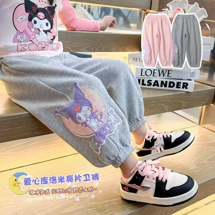 Moletom bordado de desenho infantil, calça casual, Anime, Sanrios, Kuromi, moda infantil, calça esportiva, calça versátil, primavera, outono