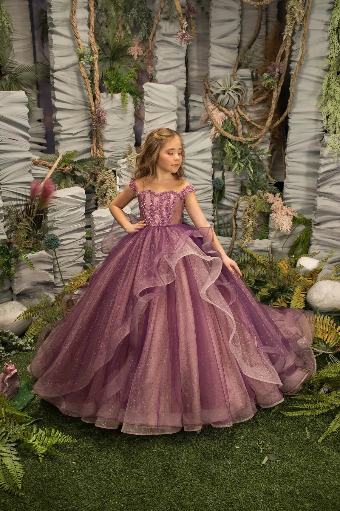 

Beaded Shining Flower Girl Dresses Purple Tulle Sleeveless Child Birthday Wedding Party Dress Formal Evening Ball Gown