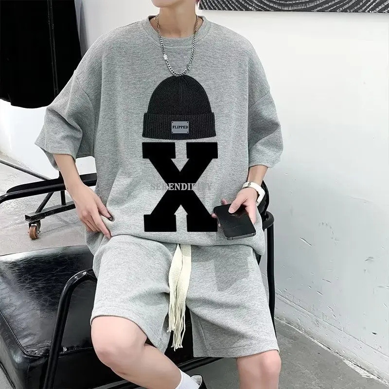 

Повседневный костюм, мужские летние брендовые шорты в гонконгском стиле, свободные спортивные шорты большого размера с короткими рукавами, комплект из двух предметов