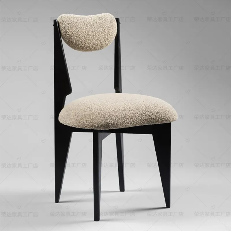 

Japanese style dining chairs made entirely of solid wood, minimalist and shaped dining tables and chairs, with a sense of home