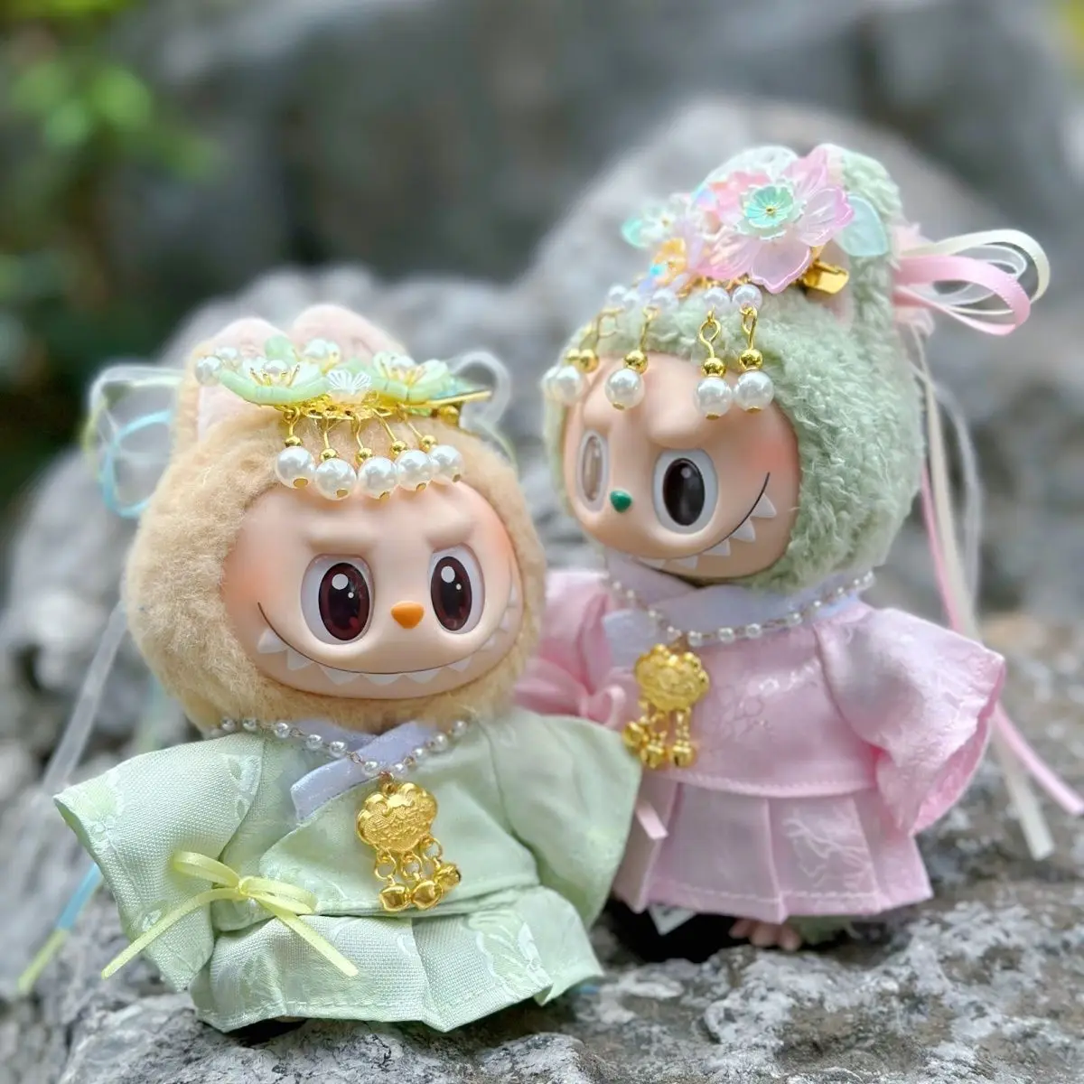 

Одежда для кукол Labubu 15/17 см Gen 1-3, коричневая вязаная шапка с клетчатыми брюками, висящая жемчужная цепочка, комплект для одежды, подвесная одежда