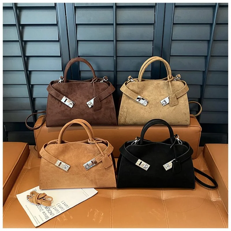 Sac à bandoulière pour femme à la mode en cuir de qualité supérieure avec un style tendance parisien et soigné ​