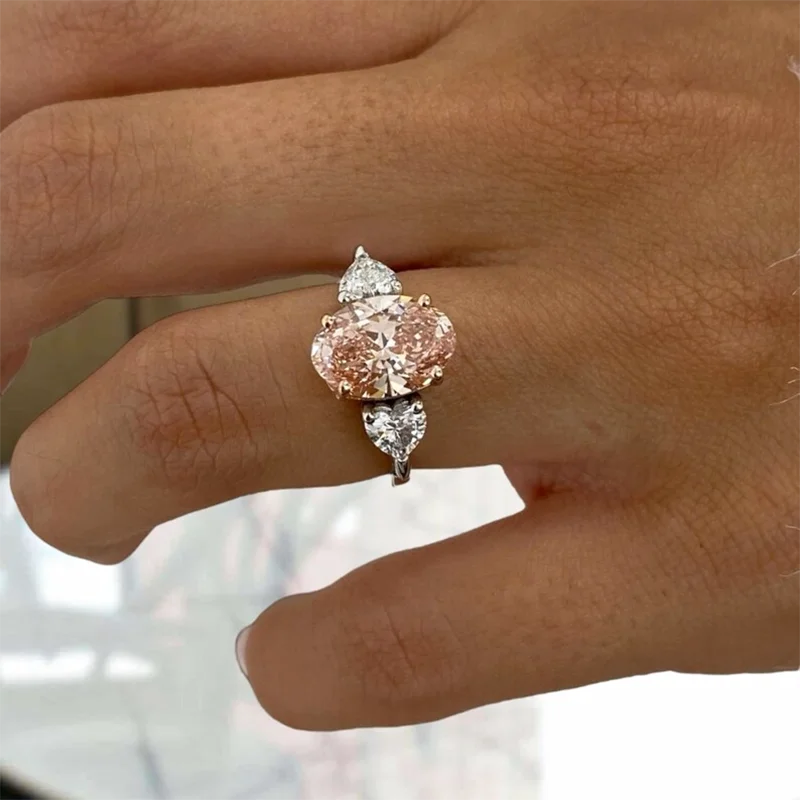 950 Platinum 2.5CT Main Stone Fancy Pink VS-VVS Oval Cut & Heart Cut Side Stones CVD HPHT Lab Grown Diamond Three Stone Set Ring