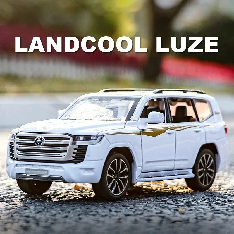 1:32 LAND CRUISER LC300 SUV Diecast Metal Alloy Model Car Sound Light Pull Back Collection Kids Toy Gifts