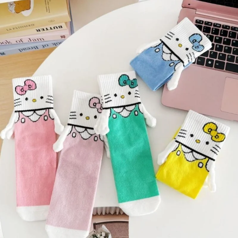 جوارب كارتون هالو كيتي في المنتصف مع شخصية، إبداعية، مضحكة، لطيفة تحمل الأيدي، جوارب قطنية، كاواي جديد
