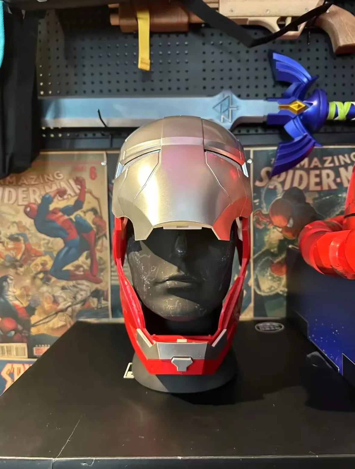 Iron Man Maske 1:1 Anime-Peripheriehelm, elektrisch tragbar, automatisch öffnend und schließend, Modell für Erwachsene, Spielzeug, Geburtstagsgeschenke – Detail 9