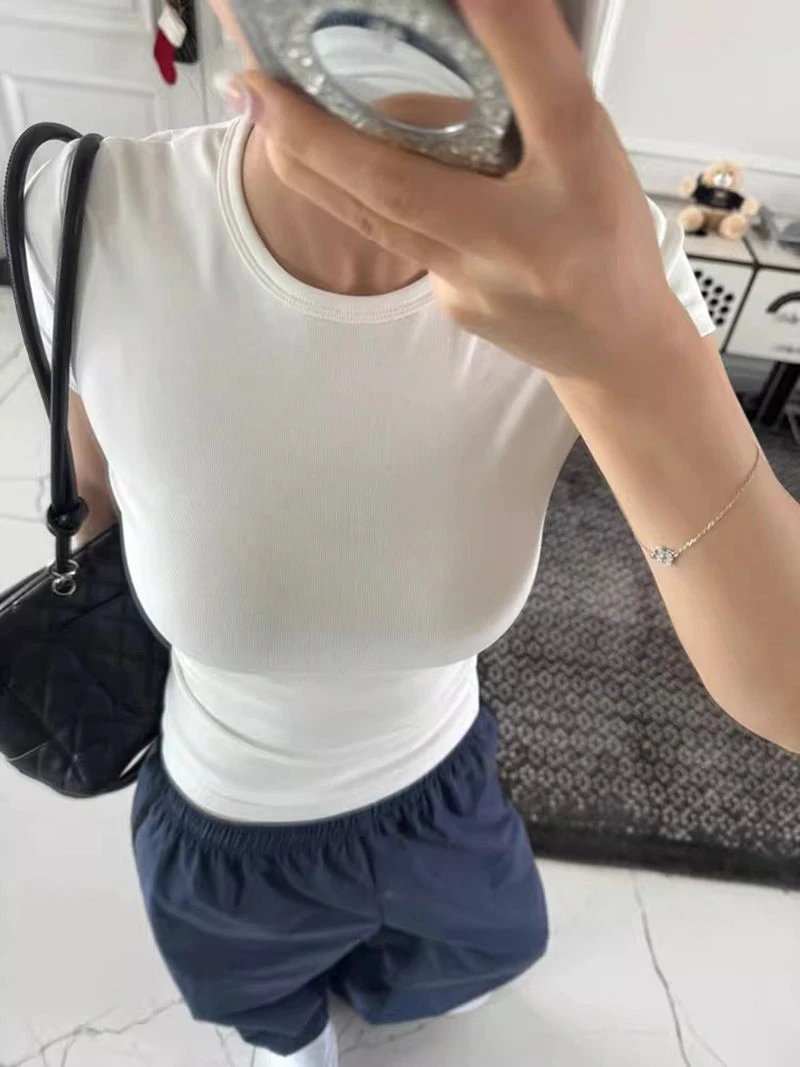 Thumbnail 2 - #71 Womens Basic Cotton T-Shirts Comparison Guide