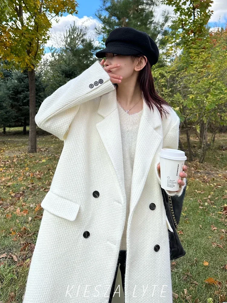 

Fashion Street 2024 Autumn Winter New High quality White Wool Blend Long Coat Women Knit Texture Loose Warm Woolen Overcoat