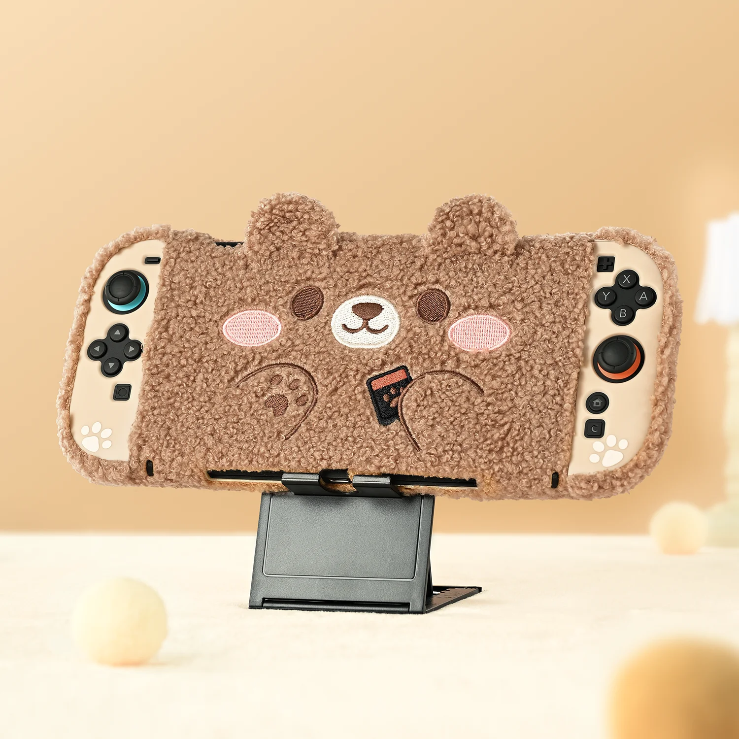 Pluszowe etui GeekShare kompatybilne z Switch 2 (2025), osłona ochronna NS2 na konsolę i kontroler Joy-Con, pluszowy miś — zdjęcie produktu 2
