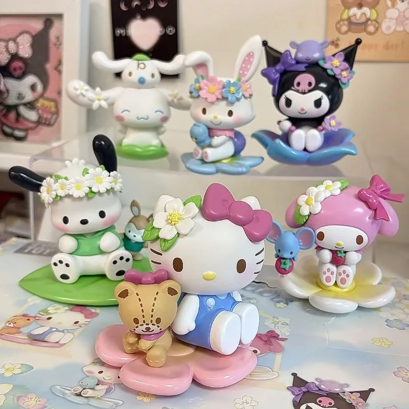 

Коллекция Sanrio Flower Series: Набор из 6 случайных милых фигурок-украшений Hello Kitty и Куроми ручной работы. Подарок для любителей коллекционирования.