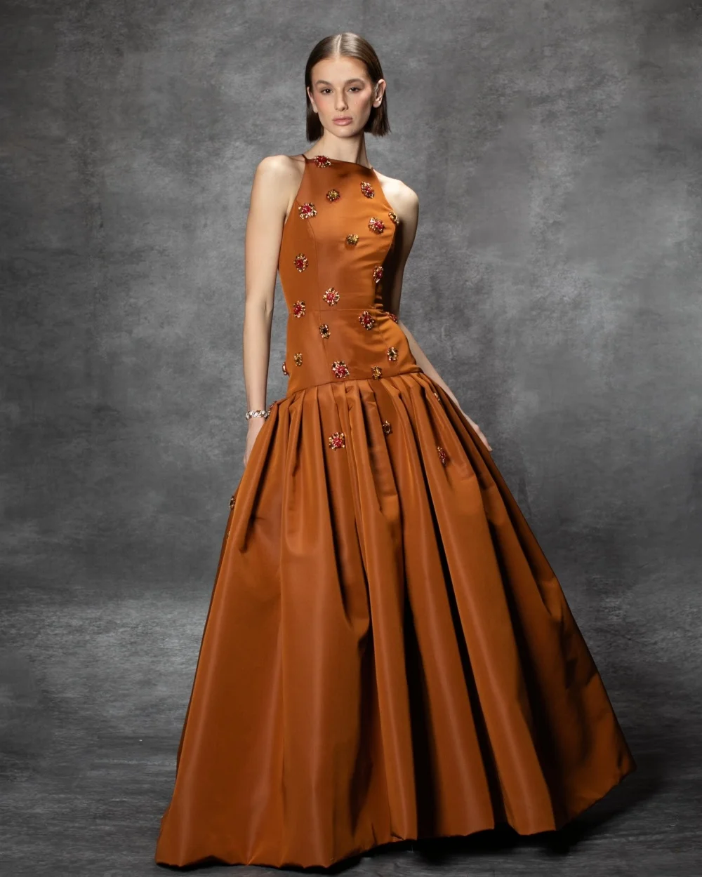 

Customized High Quality Women Jersey Rhinestone Ruched A-Line Evening Dresses Elegant O-Neck Sleeveless Floor Lenght Party Gowns