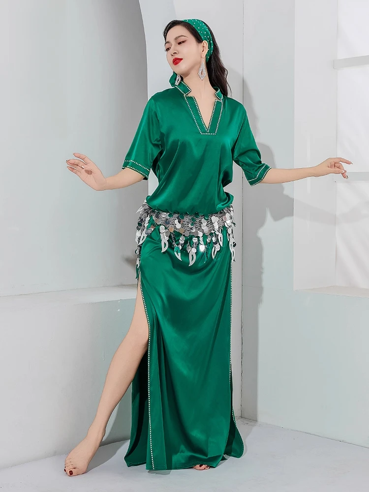 Traje de danza del vientre ligero de lujo Folk Baladi satén bata de taladro caliente traje de actuación de práctica de danza Oriental