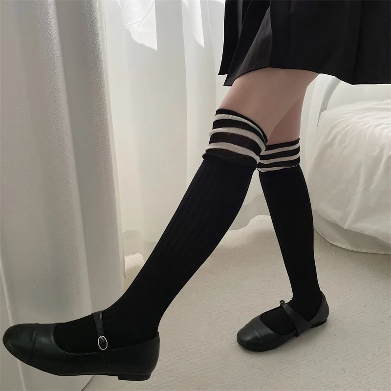 Primavera estate Ins moda per donna calzini a righe al polpaccio tinta unita nero bianco cotone tubo alto morbido donna Casual Sox