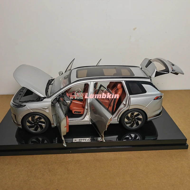 Oryginalny model samochodu Dongfeng eπ Yipai 008, nowa energia 1:18, symulacja modelu samochodu ze stopu, ozdoby