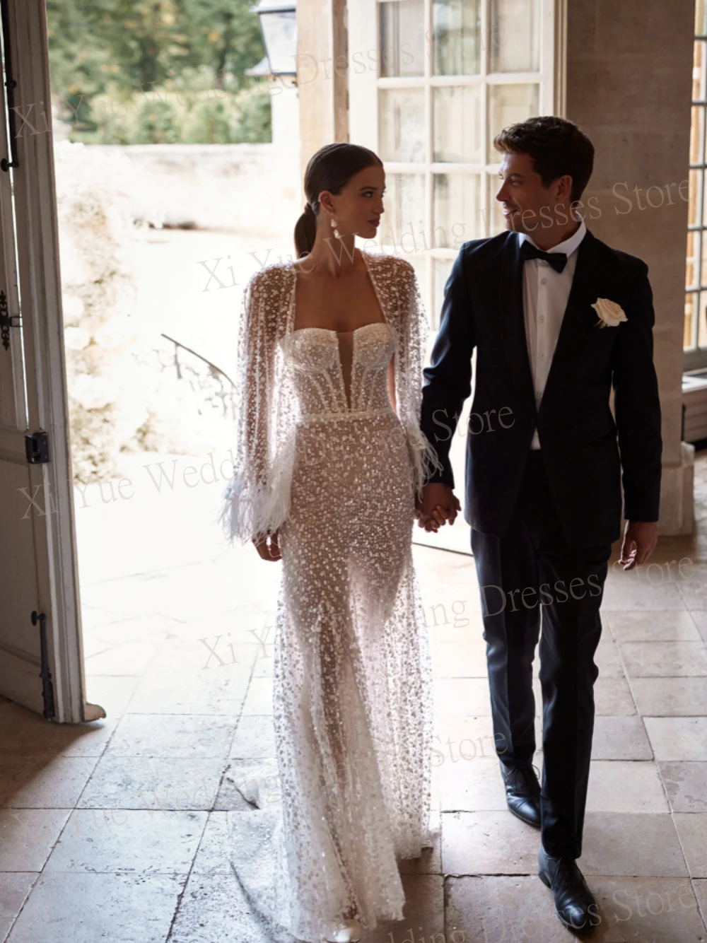 Elegante Romantische Liefje Trouwjurken Sierlijk Een Lijn Nieuwe Sprankelende Pailletten Veren Bruid Jurken Robe De Mariée Floor-Length