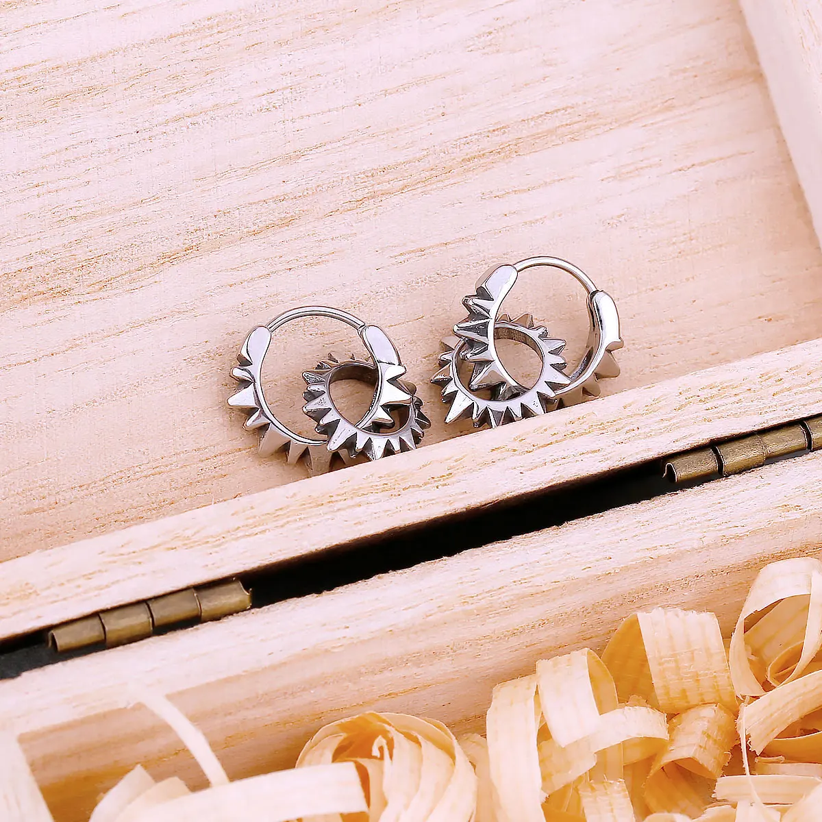 Punk Fashion Gear Drop Earrings For Men and Women Stainless Steel Fashion Hip-Hop Biker Earrings Vintage Circle Jewelry Gift