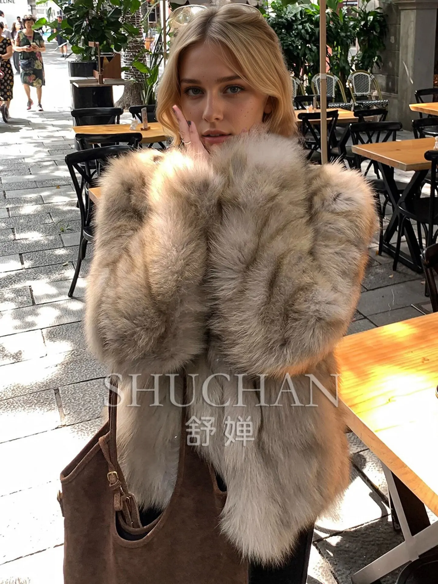 Coat 2026 New Autumn Winter Short Fur Fur Coat Women 2025 New Young Winter Fox Plush Thickened Small Coat